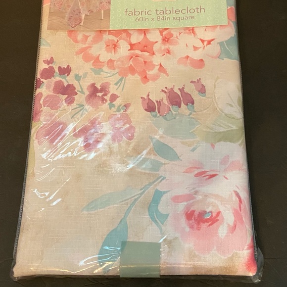 Spring fabric tablecloth 70 X 84” - Picture 1 of 5